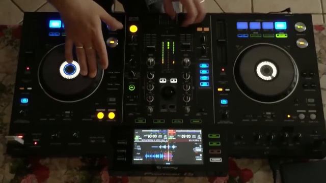 Scratch Tribute Eric B. & Rakim - Pioneer XDJ RX - Dj Mr. Wizard смотреть онлайн