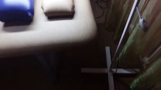 Светильник и кушетка смотреть онлайн