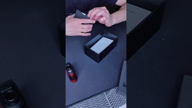 Распаковка Aegis Hero (red) от Geek Vape. смотреть онлайн