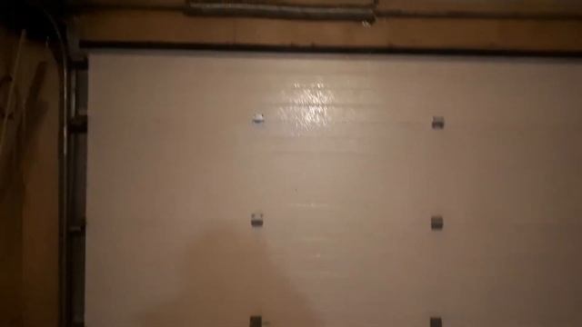 Секционные ворота, ремонт. смотреть онлайн