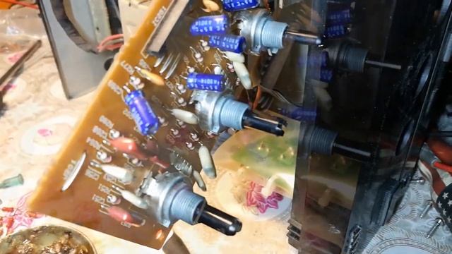 Ремонт усилителя AKAI AM 16. Тестируем с виниловым проигрывателем. смотреть онлайн
