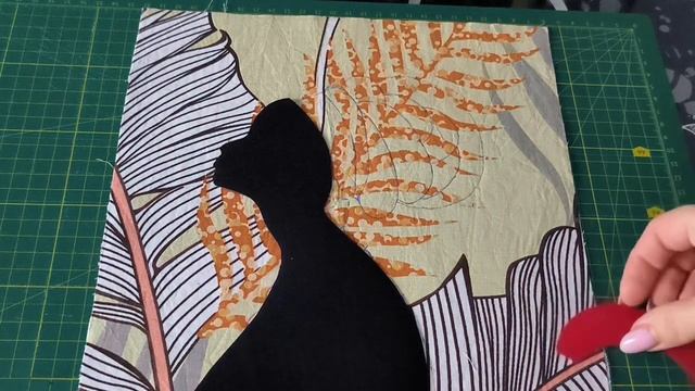 Аппликации из кусочков ткани. Утилизация обрезков. Красота из лоскутков.