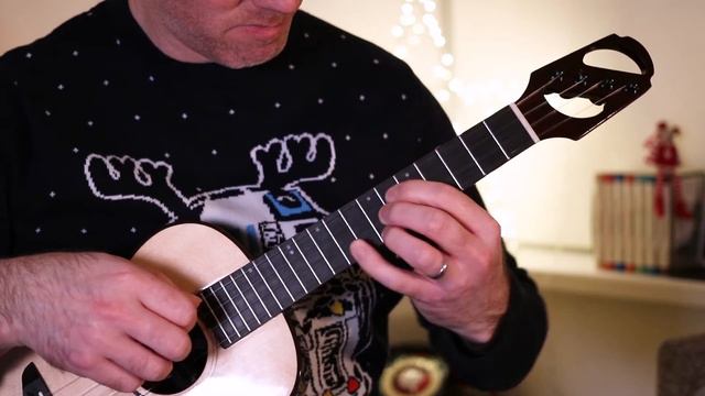 Fairytale of New York (ukulele cover) The Pogues ukulele fingerstyle solo смотреть онлайн
