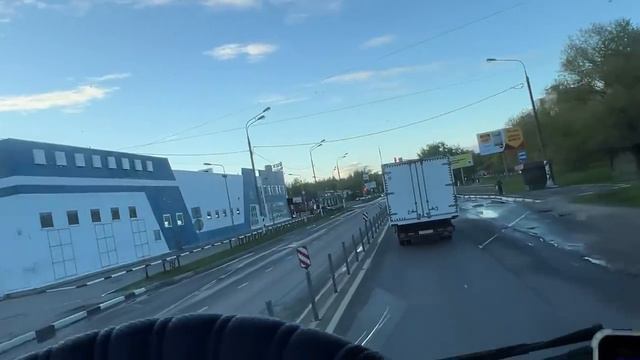 Загрузился в Липецке, разгрузились с напарником! Небольшой ремонт в Москве!!! смотреть онлайн
