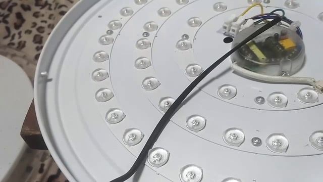 ??? Не работает Светодиодая лампа Z-Light 7000. Решено смотреть онлайн