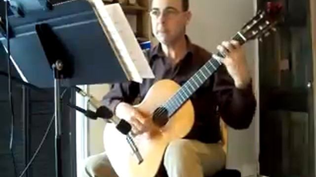 Sonata Op. 15 Allegro Spiritoso by Mauro Giuliani played by Martin de Zuviria on the guitar смотреть онлайн