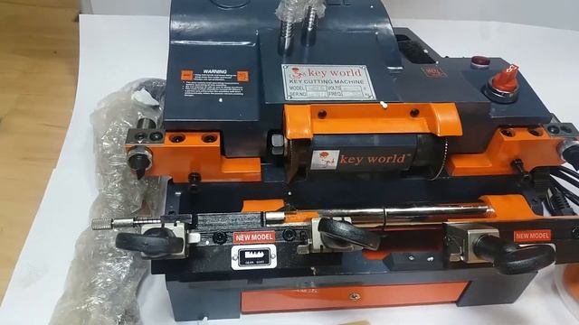 Станок для ключей универсальный KeyWorld 100-E3