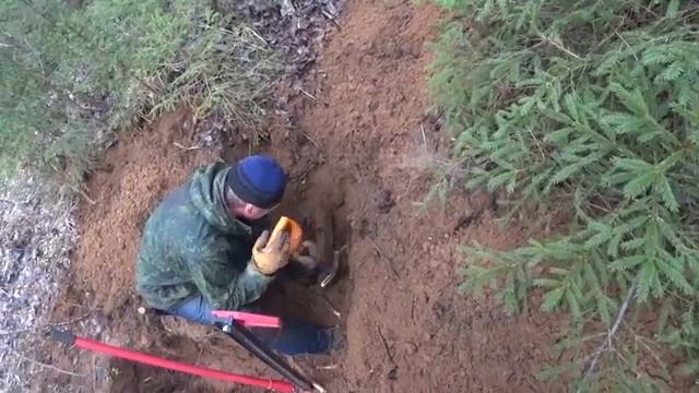 ЗАЛЕЖИ РЕЛЬС. Копаем металл в тайге. По старым усам бывшей УЖД. Таёжные походы. Не выдержал домкрат смотреть онлайн