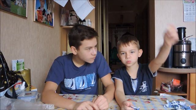 Ем жевачки, 42 жевачки во рту) Кто больше??? смотреть онлайн