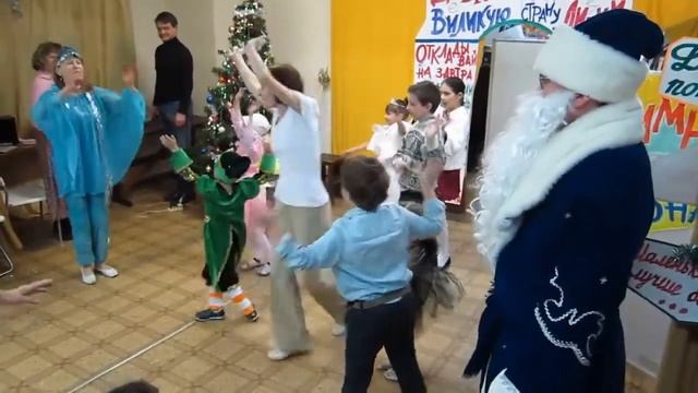 Праздник новогодней ёлки для детей. Часть II. смотреть онлайн