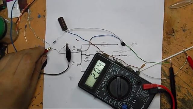 Электронный переменный резистор. Регулировка громкости кнопками смотреть онлайн