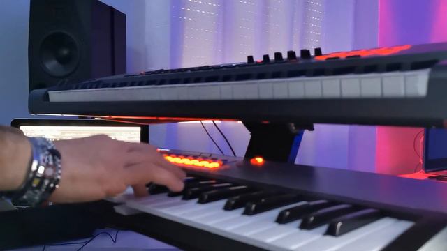 Holiday - Madonna (cover) смотреть онлайн