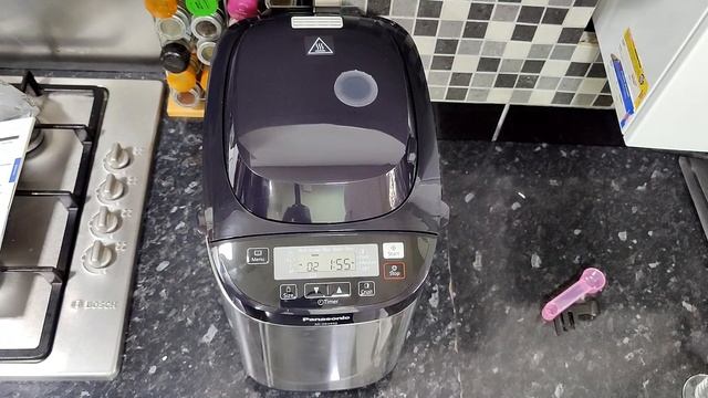 PANASONIC SD-ZB2502BXC-First Ever Home Made Bread with Bread Maker смотреть онлайн