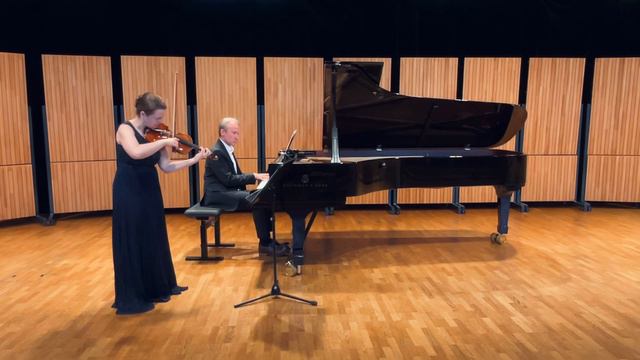 Willy Burkhard Suite en miniature, Op. 71, No. 2: IV Adagio смотреть онлайн