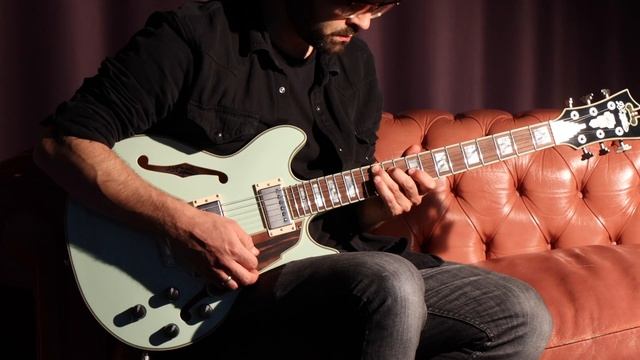 D’Angelico Deluxe Mini DC LE - BTM Demo Corner смотреть онлайн