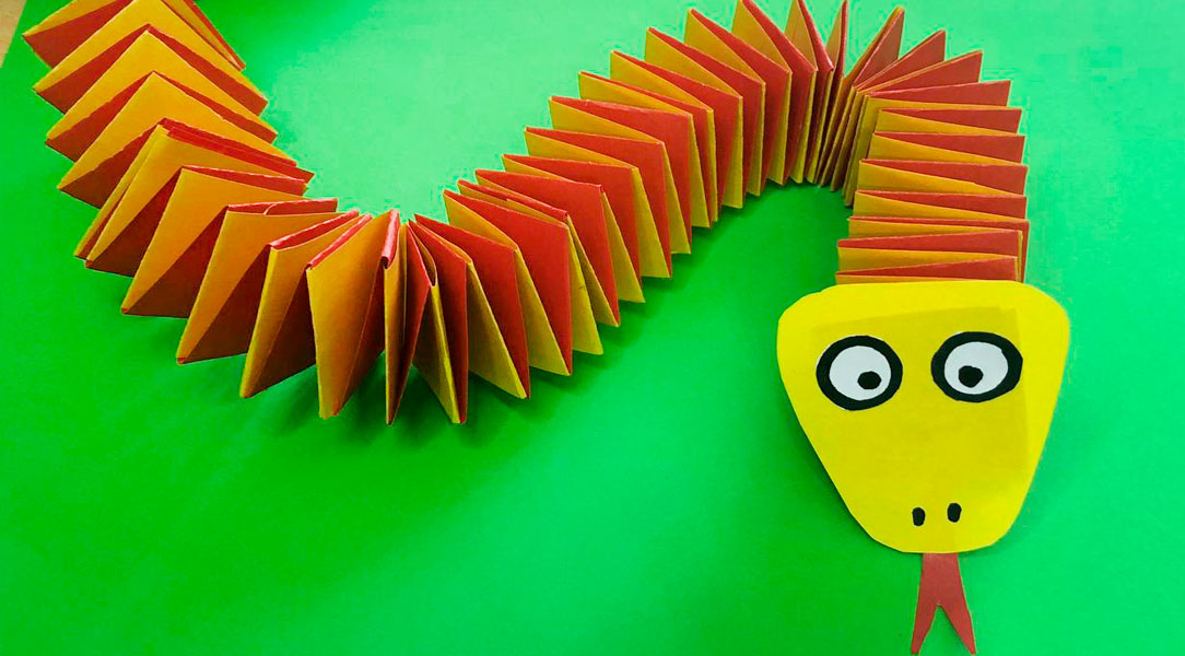 Быстро и легко. Шустрый змейчик. Поделка для детей. смотреть онлайн