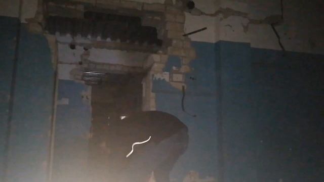 заброшенный завод треш в конце саньком стало что то не так смотреть онлайн