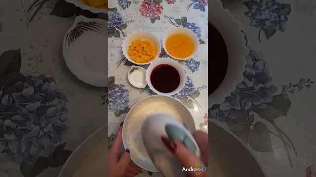 Мороженое дома- всех точно удивите!Немножко потрудиться- и вкусом насладиться... смотреть онлайн