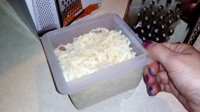In the kitchen with the Oliver & Kline 4 in 1 Grater смотреть онлайн