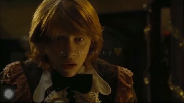 Момент из Гарри Поттера. Рон и Гарри-костюм на святочный бал смотреть онлайн