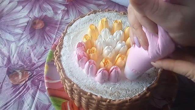 Торт *Корзинка с тюльпанами*）Cake * Basket with tulips *） смотреть онлайн
