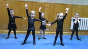 Разминка Дети 3 -4 года. Школа танца "Круазе".