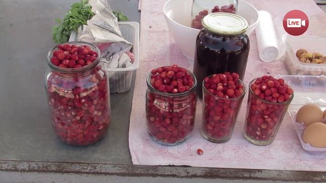 Почем земляника на Слонимском рынке? смотреть онлайн