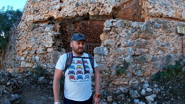 Посетили с друзьями Крепость Аланьи. Нашли новые тропы к Красной башне. Наша жизнь в Турции. Алань смотреть онлайн