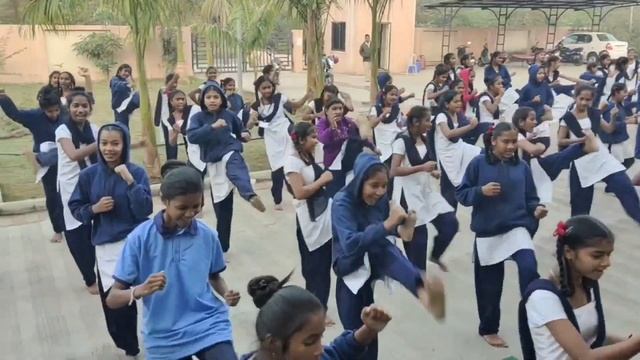 #India group girls training//by vishal mishra//United Karate Institute India#girlstraining#girl смотреть онлайн