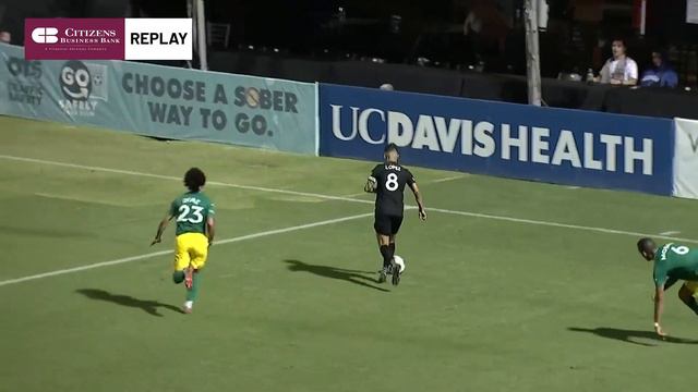 Luis Felipe Fernandes Rodrigues with a Spectacular Goal vs. Oakland Roots SC смотреть онлайн