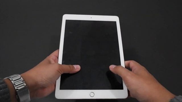 UNBOXING DAN HANDS ON IPAD 6 2018 - GADGETNYA PARA YOUTUBER PUBG MOBILE, DIJAMIN AUTO CHICKEN!!! смотреть онлайн