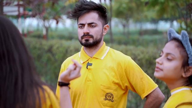 School Trip With Classmates || Aditi Sharma смотреть онлайн