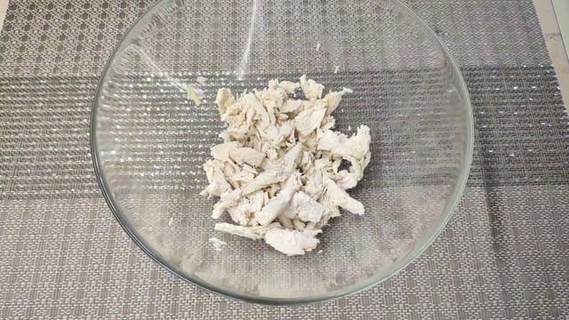 Салат ПП из ШАМПИНЬОНОВ, ананасов и куриной грудки. Salad with mushrooms, pineapple and chicken.#пп смотреть онлайн