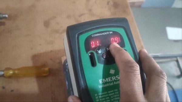 Emerson Commander SK AC Drive Basic Startup parameter and wiring