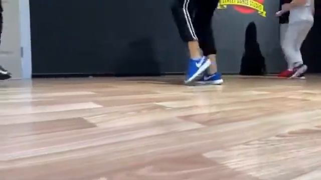 Хмельницький / танці / Shuffle Dance | New Era Street Dance Studio смотреть онлайн
