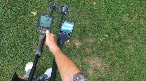 Nokta Makro Legend compared to Minelab Equinox 800 screens  and feel