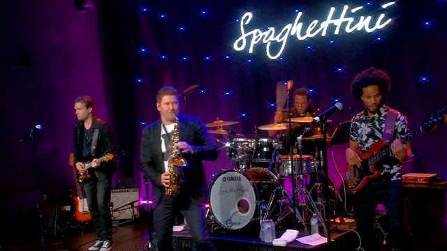 Michael Lington "PLAY" смотреть онлайн