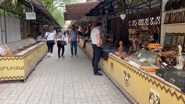 Yerevan, Armenia ?? Vernissage Market (HD 2023) смотреть онлайн