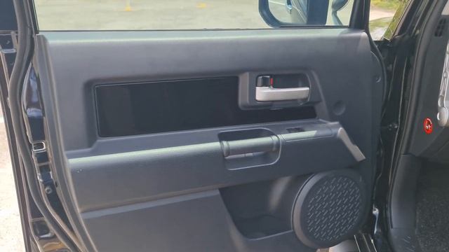 【WALK AROUND】Toyota FJ Cruiser 4.0 (A) 2011/2016 смотреть онлайн
