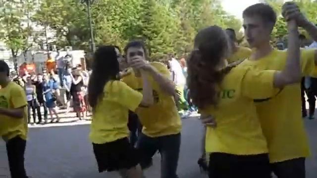 Сальса.avi смотреть онлайн