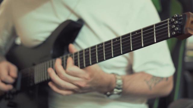 Caglar Hepterlikci - FUNKY Stuff смотреть онлайн