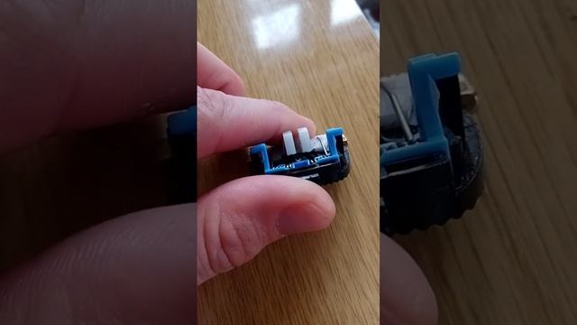 Простой ремонт триммера для стрижки волос! смотреть онлайн