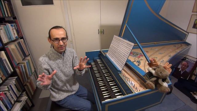 Louis Couperin: Suite in d minor. John Moraitis, harpsichord. смотреть онлайн
