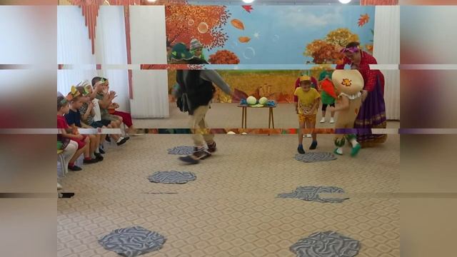Музыкальное развлечение в группе Лучики 5-6 лет "Осенний капустник" смотреть онлайн