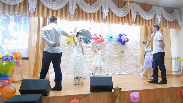школьный вальс Пролетарская школа Танцевальный кружок "Ритм" смотреть онлайн