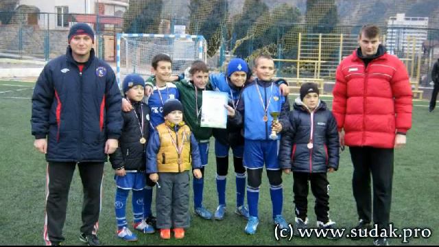 Детский новогодний турнир по футболу в поселке Новый Свет смотреть онлайн
