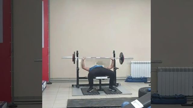 Даниил 14 лет, жим лежа 60 кг., на 10 раз - 6 подходов смотреть онлайн