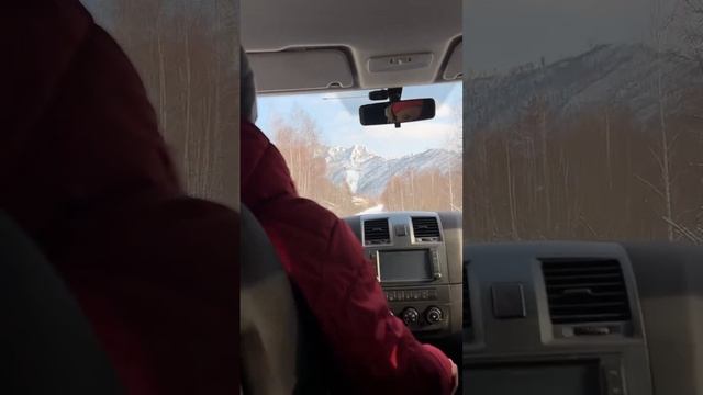 Отражаясь в лужах звучит в том месте, где песня и была написана. смотреть онлайн