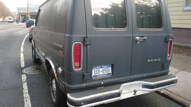 1978 Ford Econoline 150 смотреть онлайн