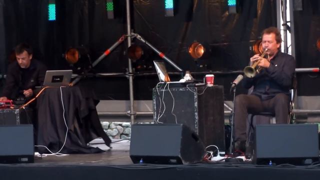 Nils Petter Molvaer & Biosphere - Oi-1 @ Sunrise 2011 Verdens Ende (The World's End) [HD] смотреть онлайн